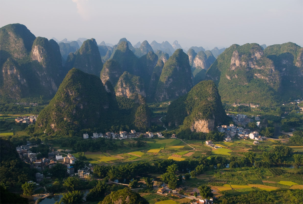 China%20-%20Yangshuo%20-%20Moon%20Hill%2
